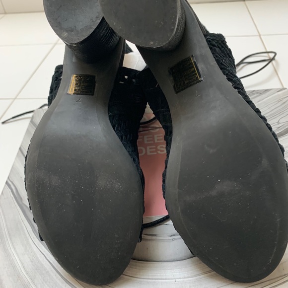 Jeffery Campbell Suede Open toe Shoes. Size 7. - Picture 4 of 6